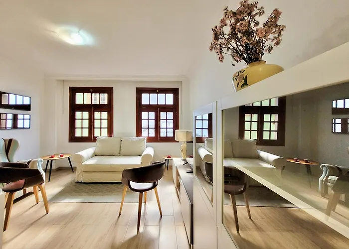 Miranda With Free Parking *